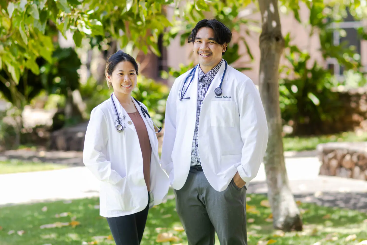 Medial students standing outside in Honolulu